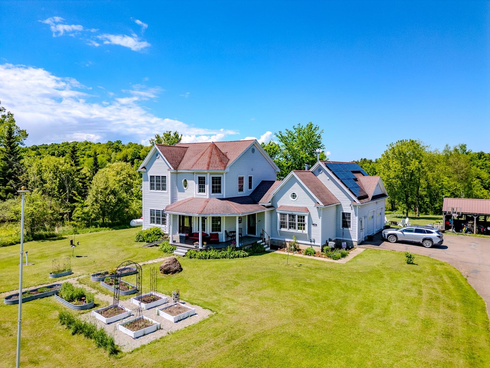 Custom Colonial w/ 9