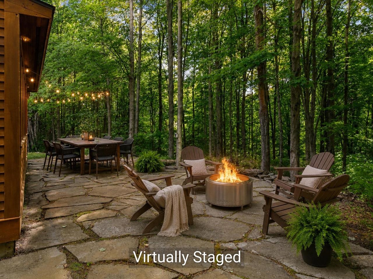 Cozy outdoor dining
