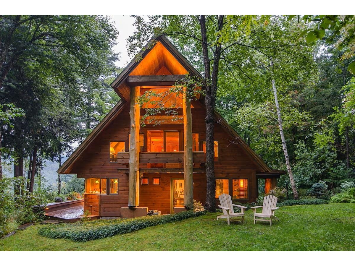 190 Upper Pines Road, Warren