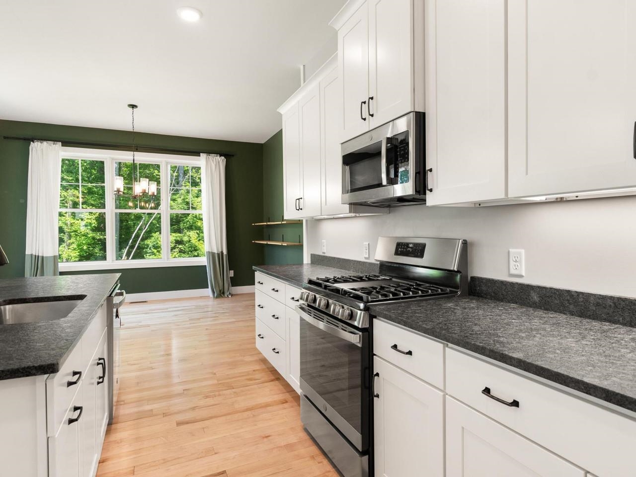 Airy kitchen with garden view