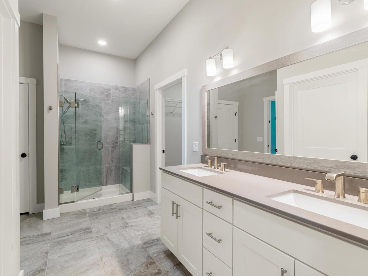 Bath with dual sinks