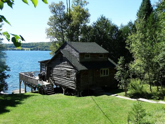 1925 East Echo Lake