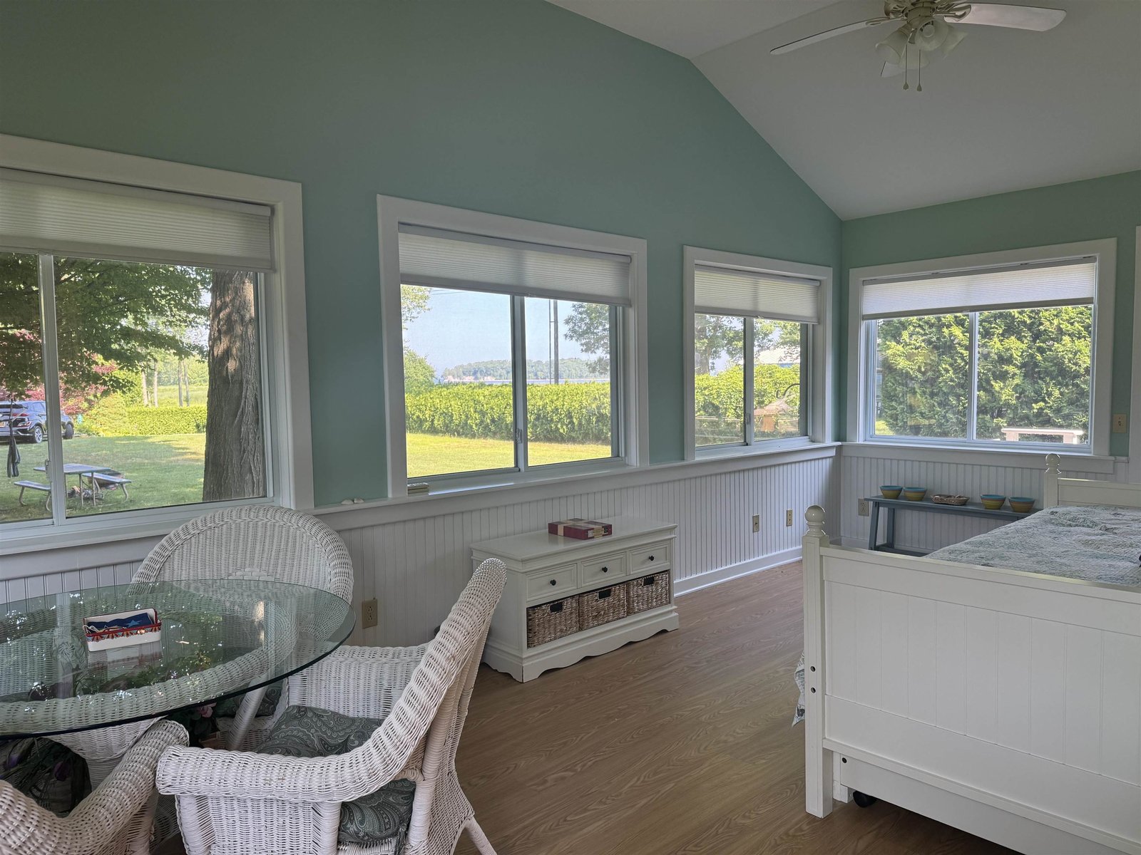 1926 Colchester Point Road
