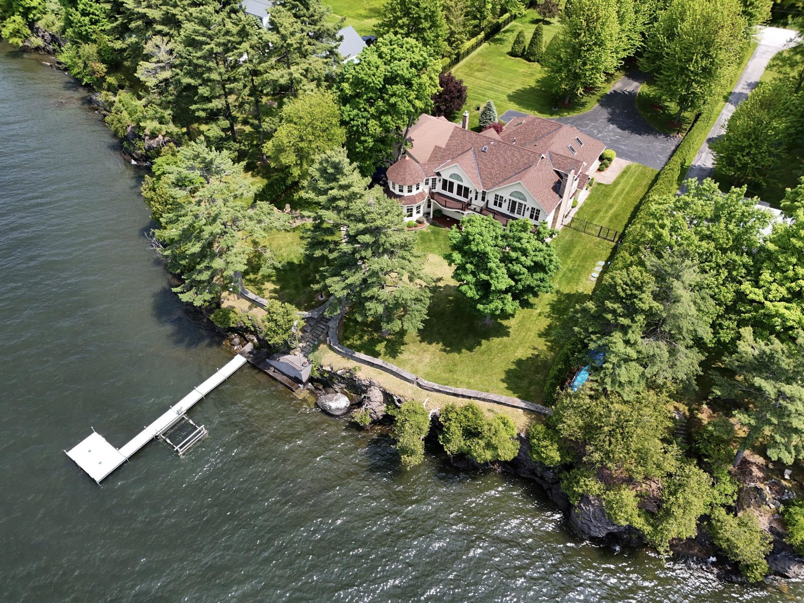 194 Maquam Shore Road, Swanton