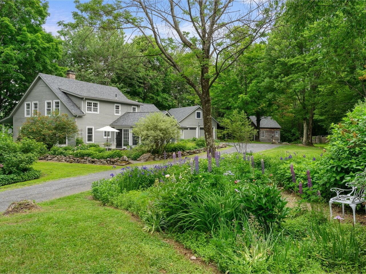 1941 Ridge Road N