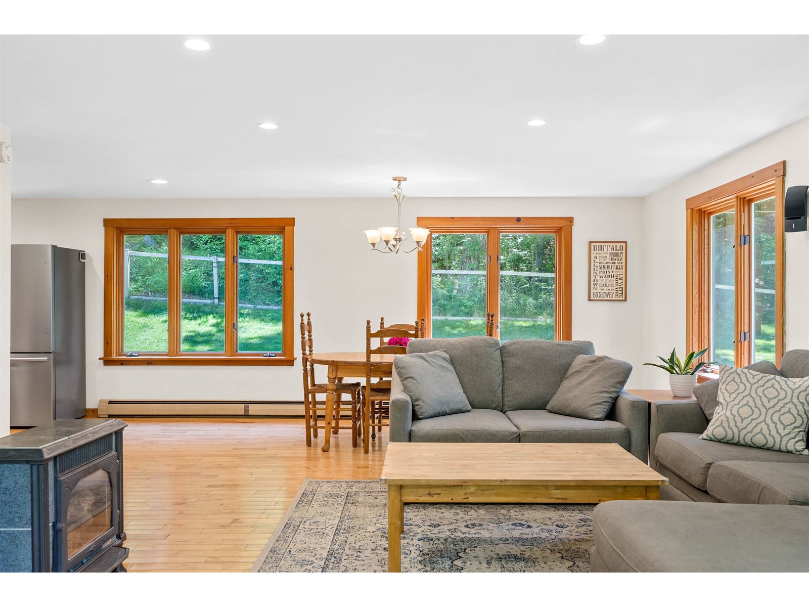 1945 Loop Road
