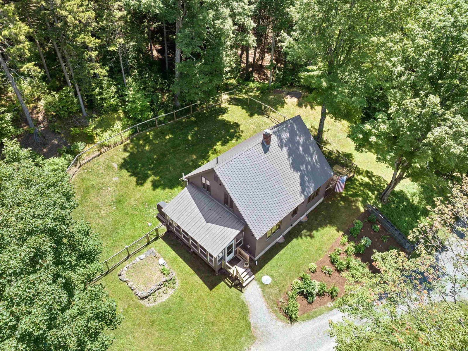1945 Loop Road