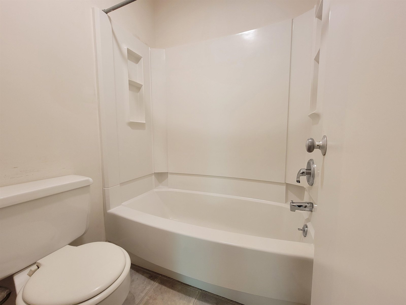 Full Upstairs Bath