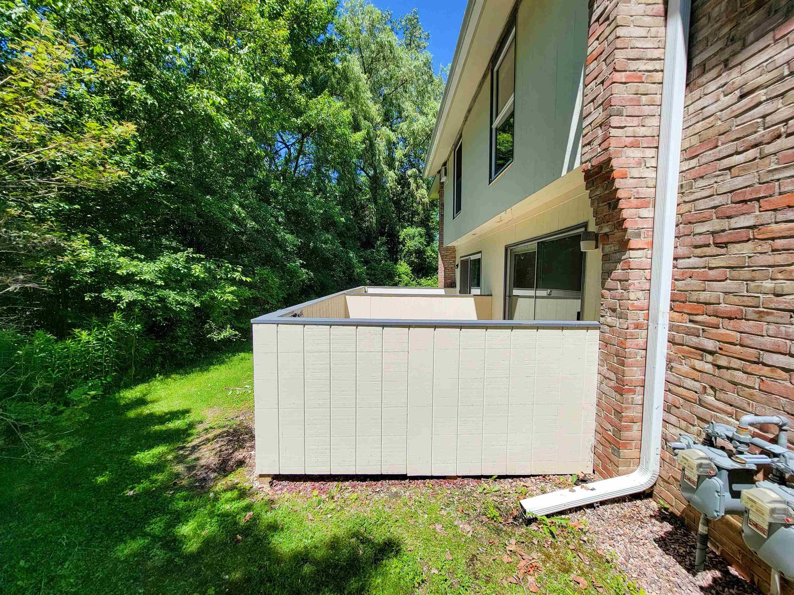 Offers Privacy & Beautiful Scenery