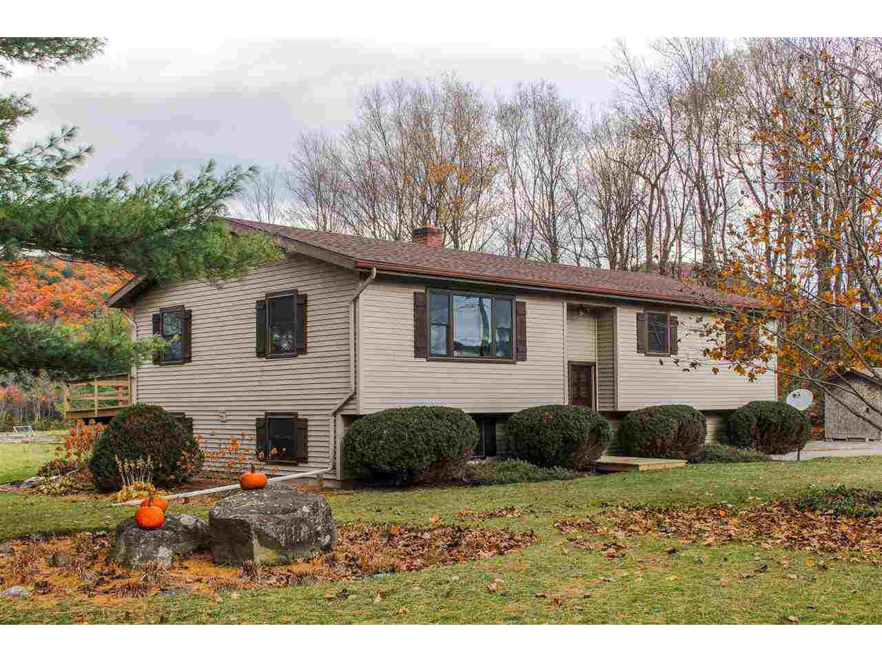 195 Place W Road