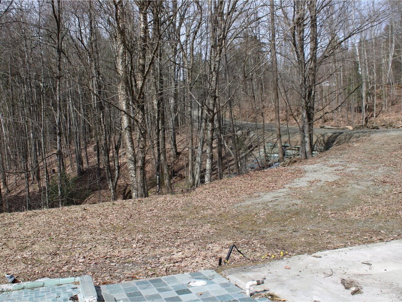 House Site to West Driveway