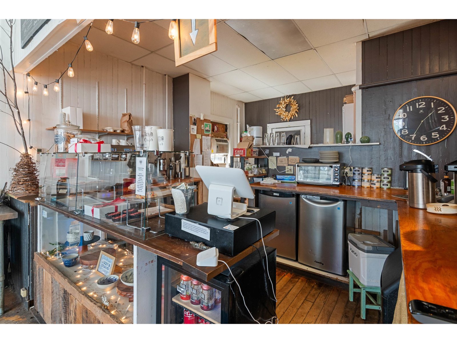 Unit #5 (Commercial Space)