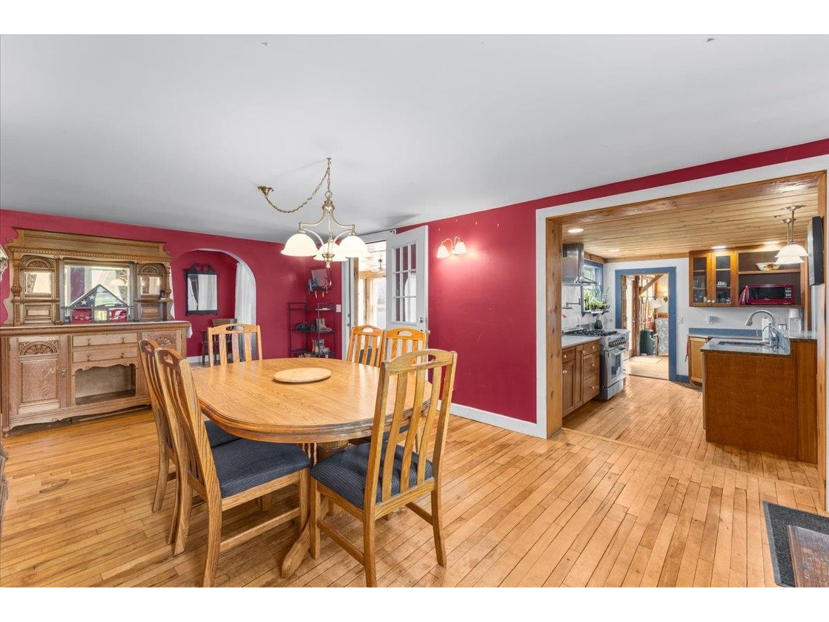 198 River Road