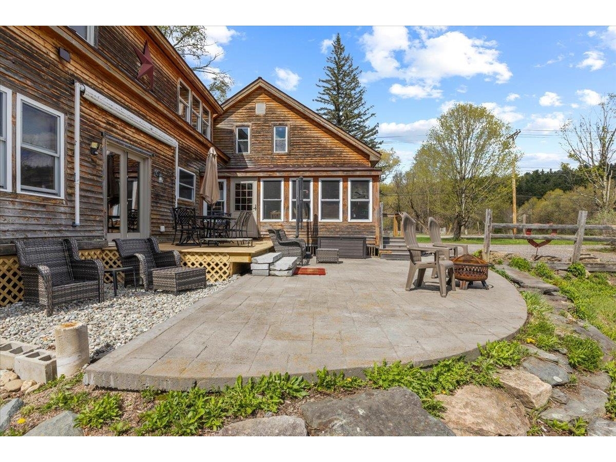 198 River Road