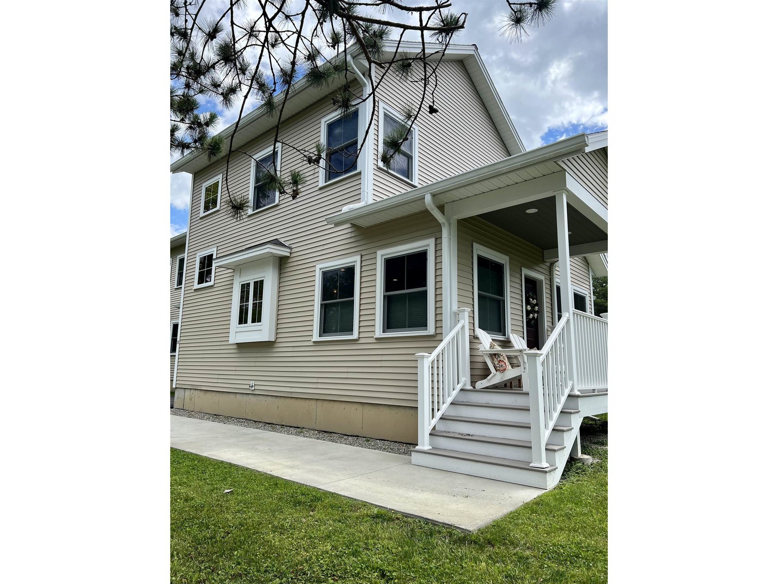 1A Dubois Drive