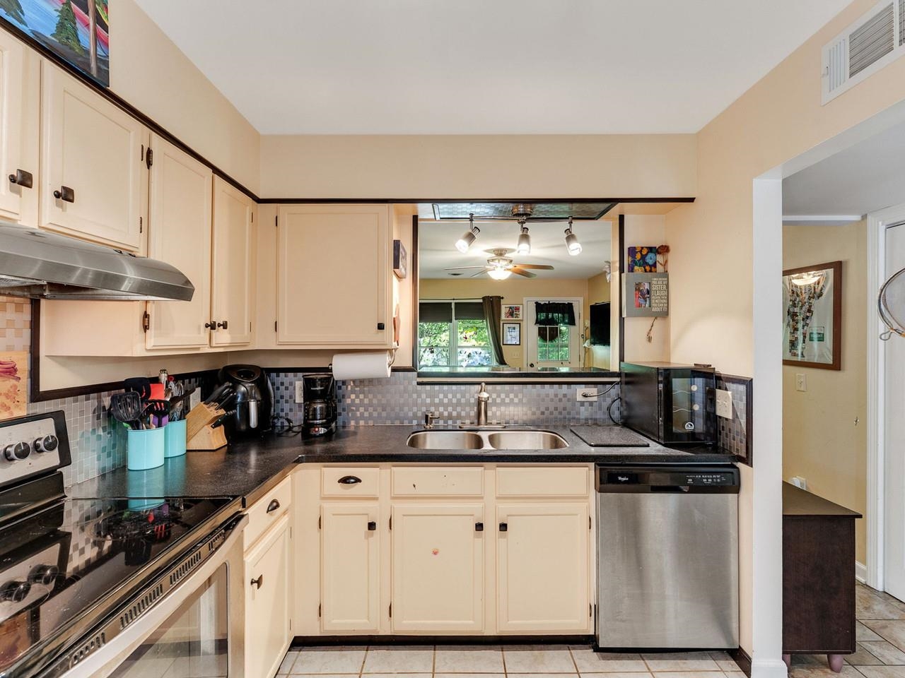 2 Alden Place, Unit 1