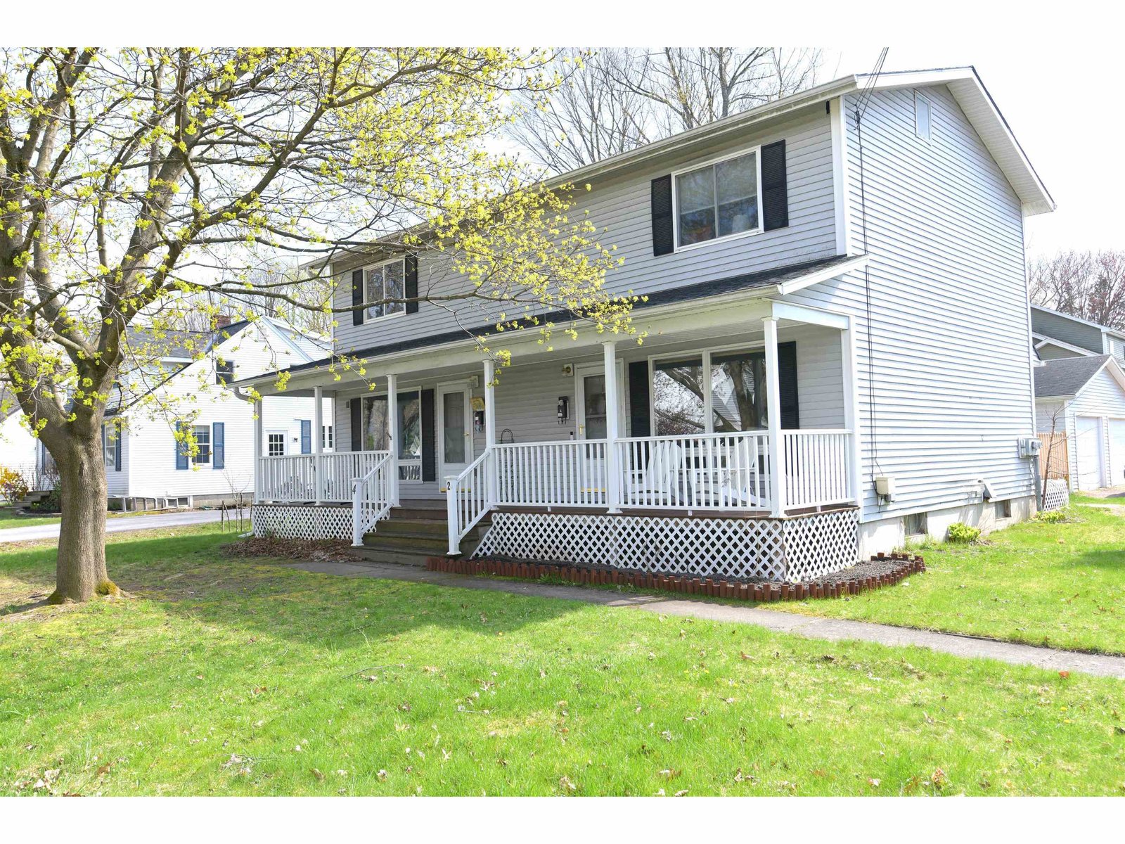 2 Appletree Lane