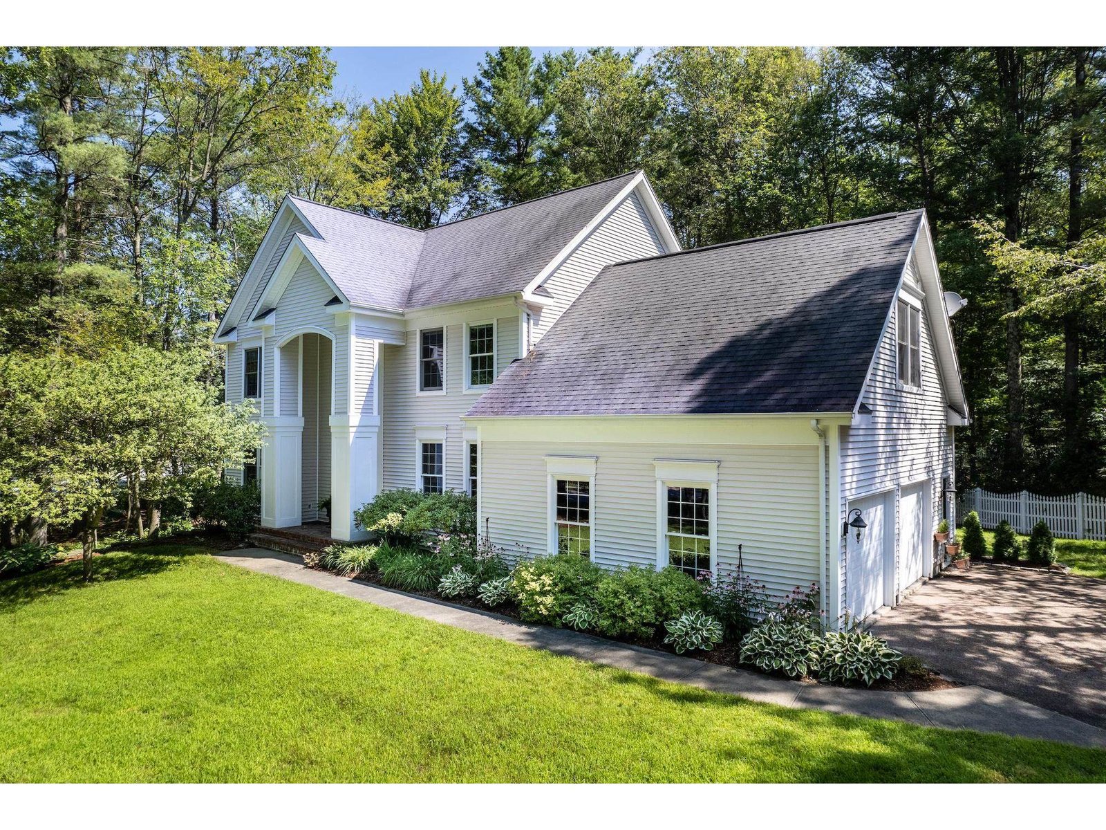 2 Bashaw Drive