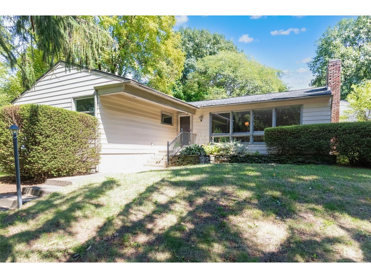 2 Crescent Road