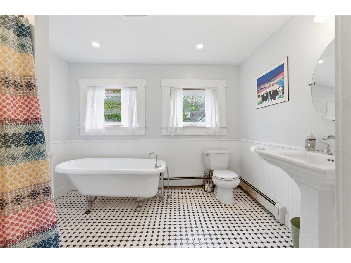 2 Emmons Street