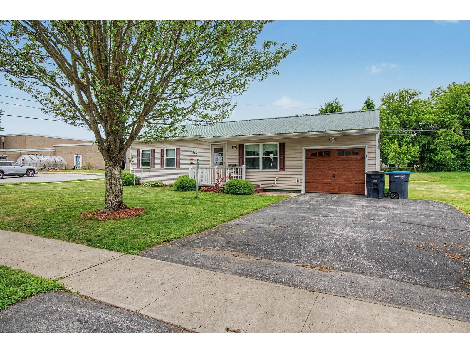 2 Finn Avenue