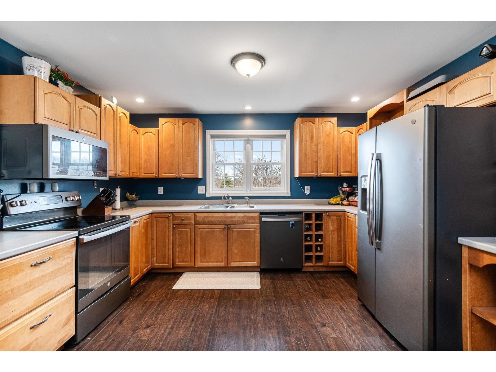 2 Glen Ridge Lane