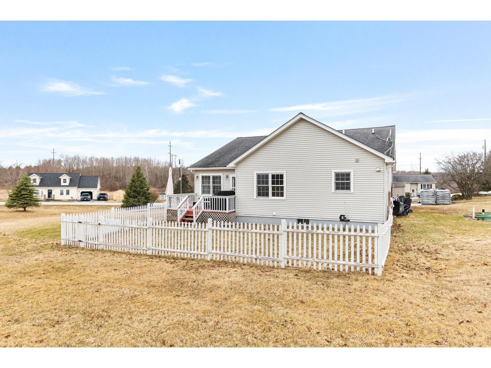 2 Glen Ridge Lane