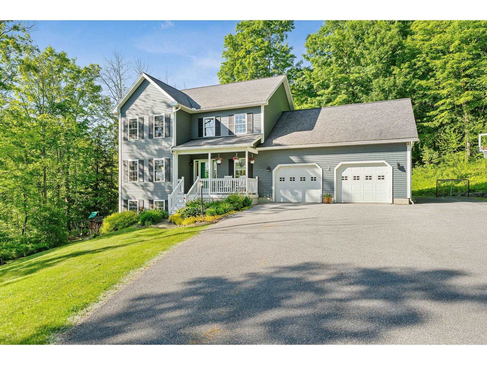 2 Hawthorne Road