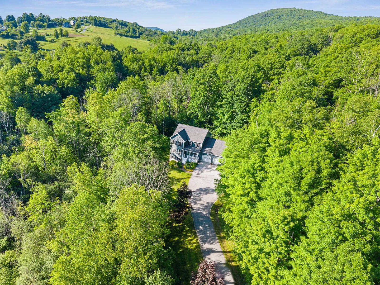 2 Hawthorne Road