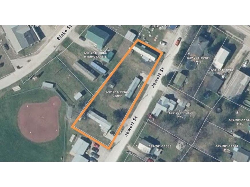 2 Jewett Street, Swanton