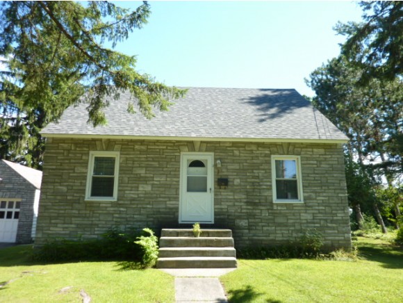 2 Maplewood Drive