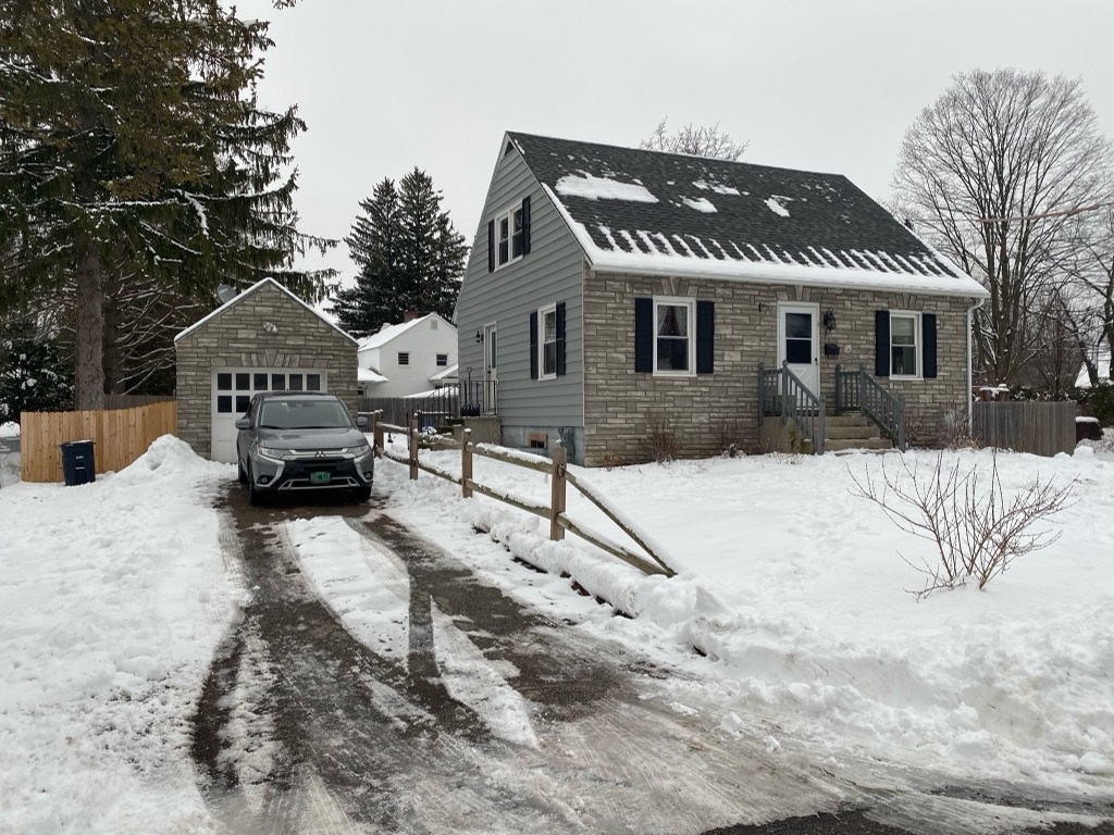 2 Maplewood Drive