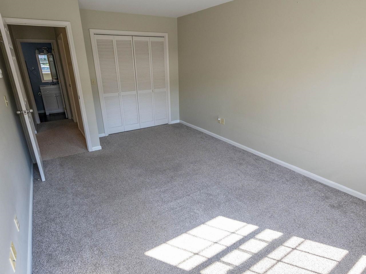 2 North Franklin Street, Unit 4