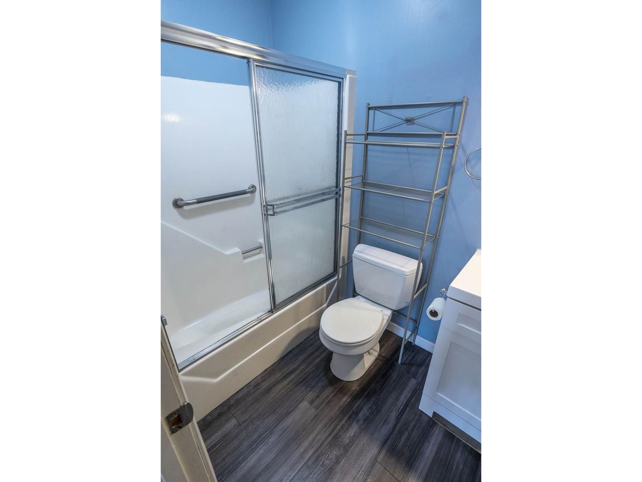2 North Franklin Street, Unit 4