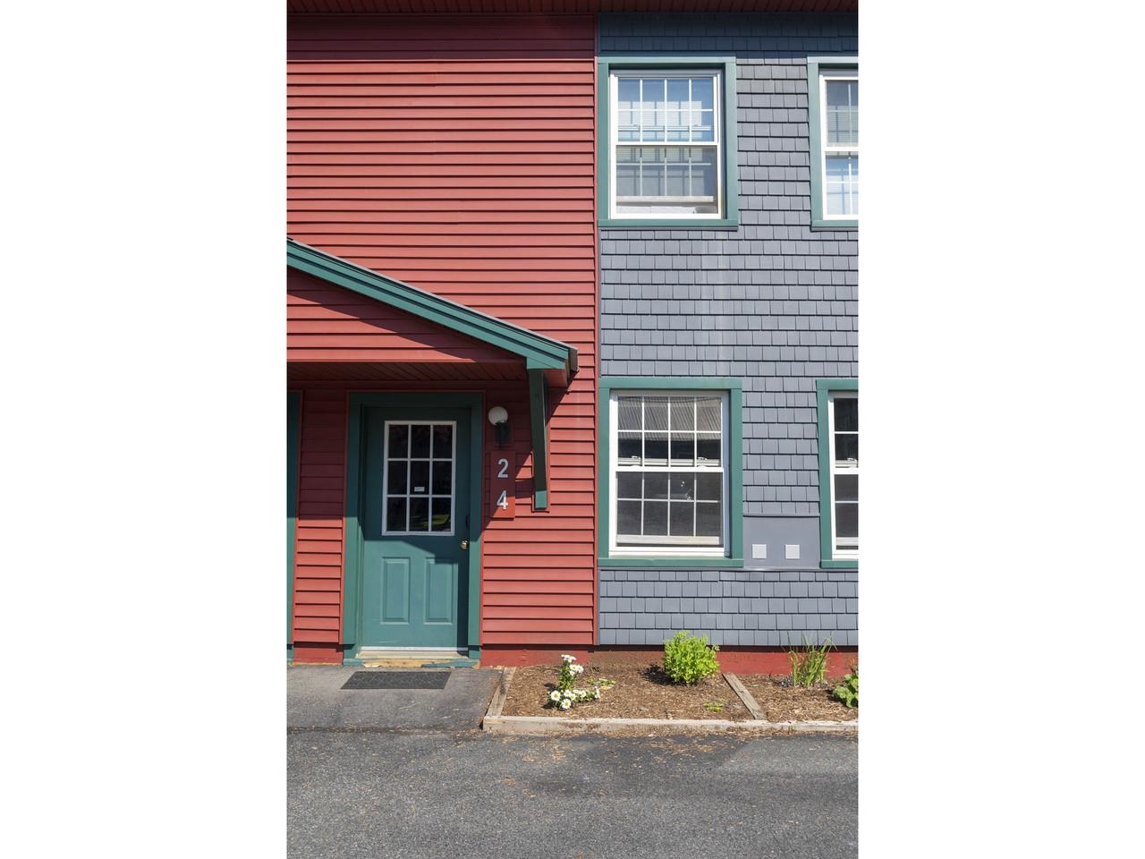 2 North Franklin Street, Unit 4