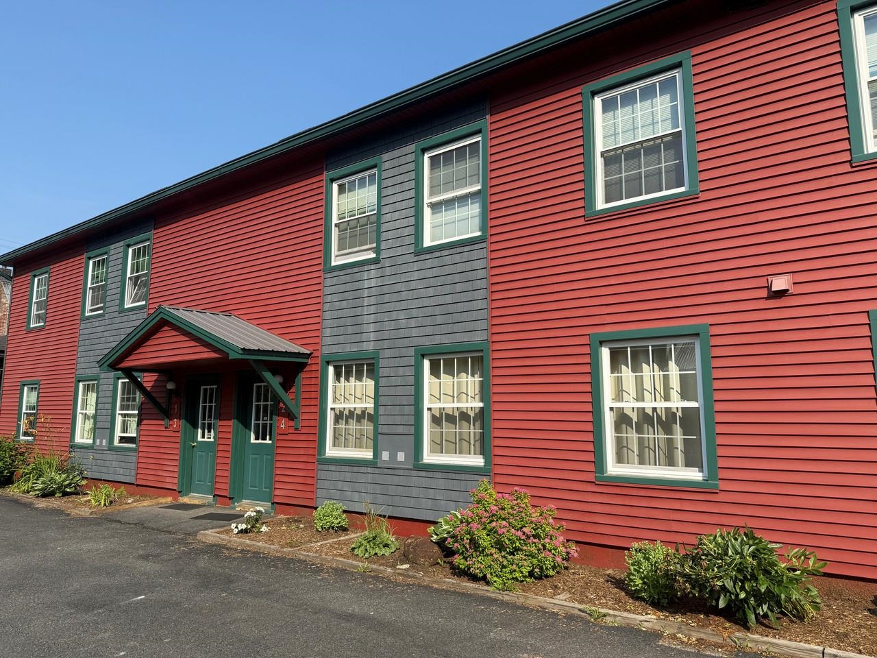 2 North Franklin Street, Unit 4