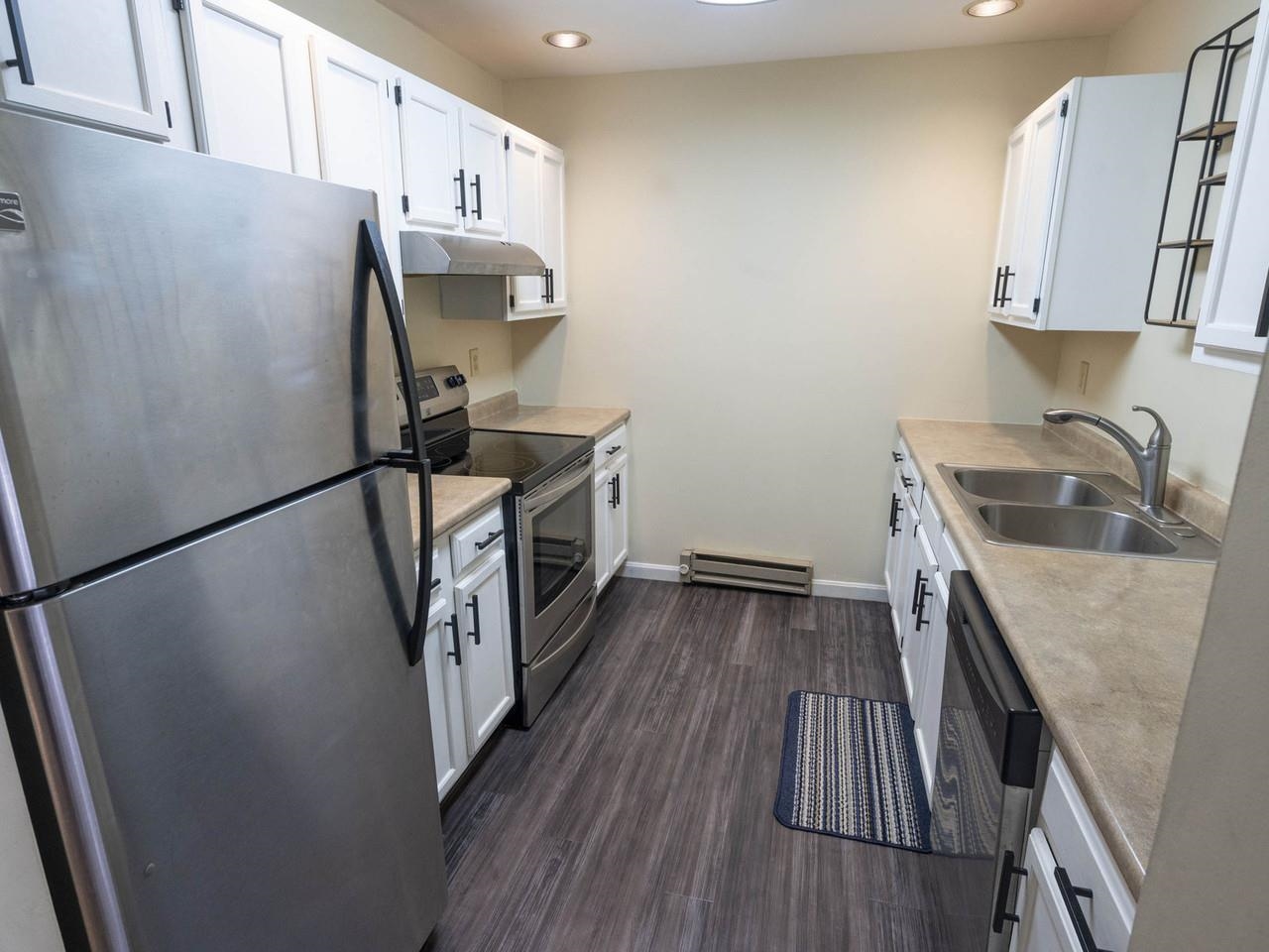 2 North Franklin Street, Unit 4