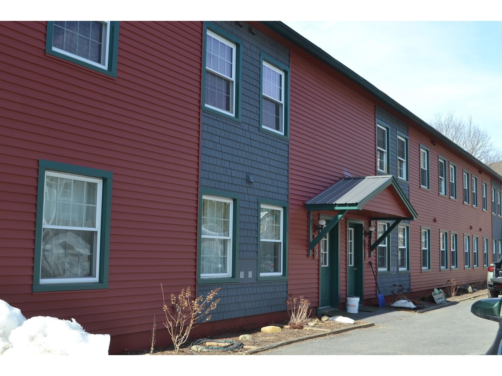 2 North Franklin Street, Unit 4
