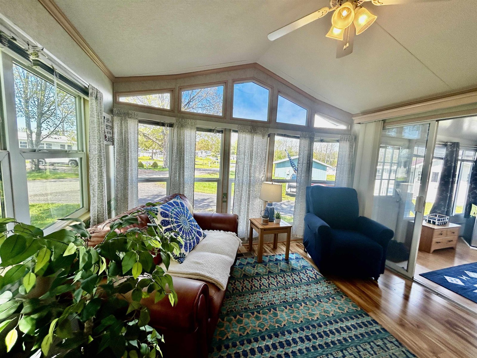 2 Perch Circle