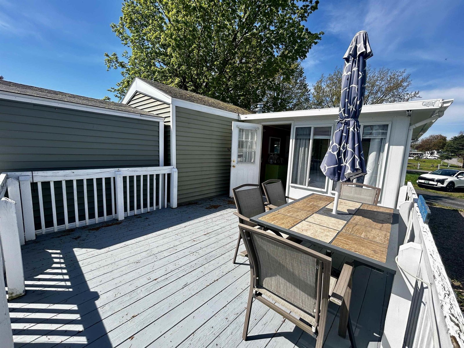 Expansive Deck for Gatherings!