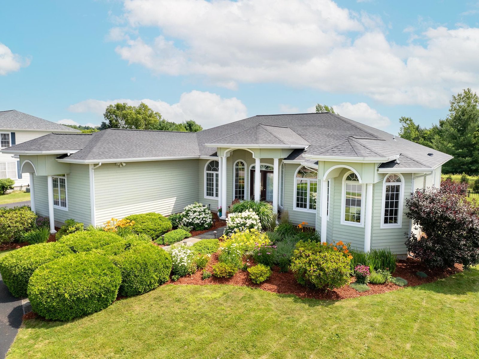 2 Pinnacle Drive