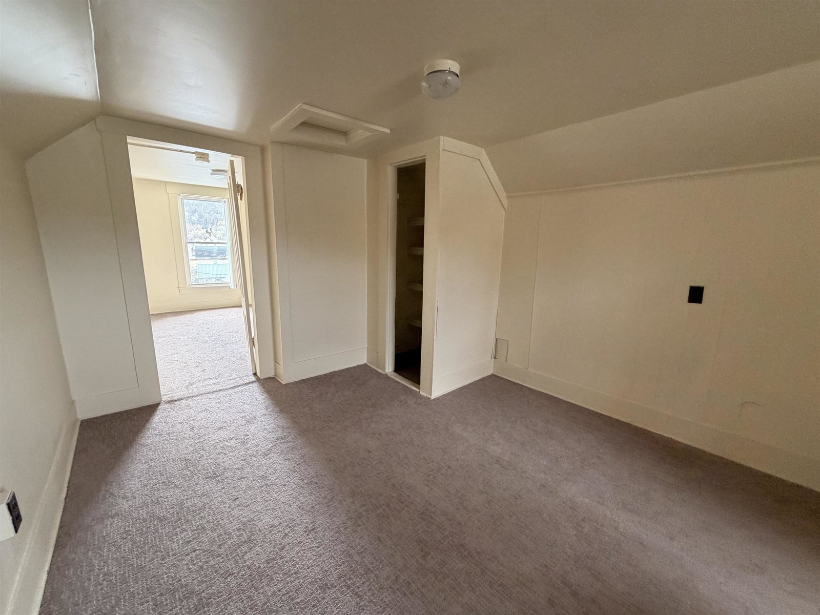 2 Plain Street