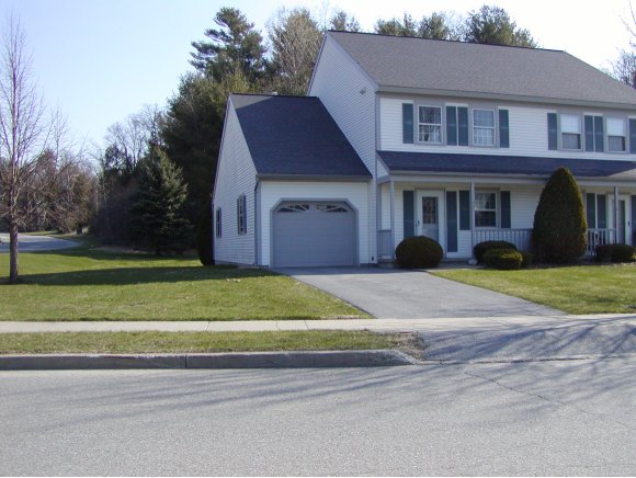 2 River View Dr, Unit 2