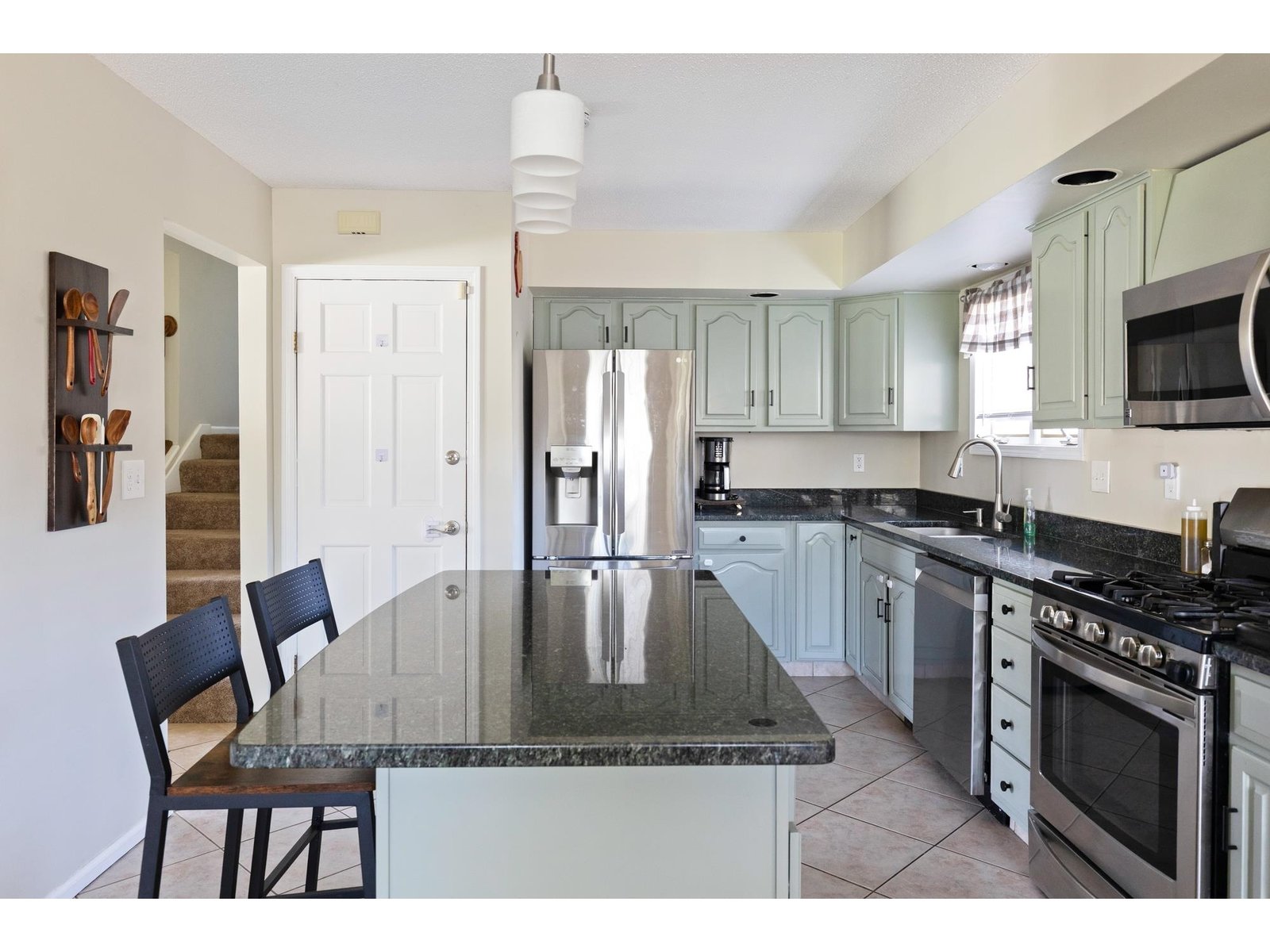 2 Woodland Place