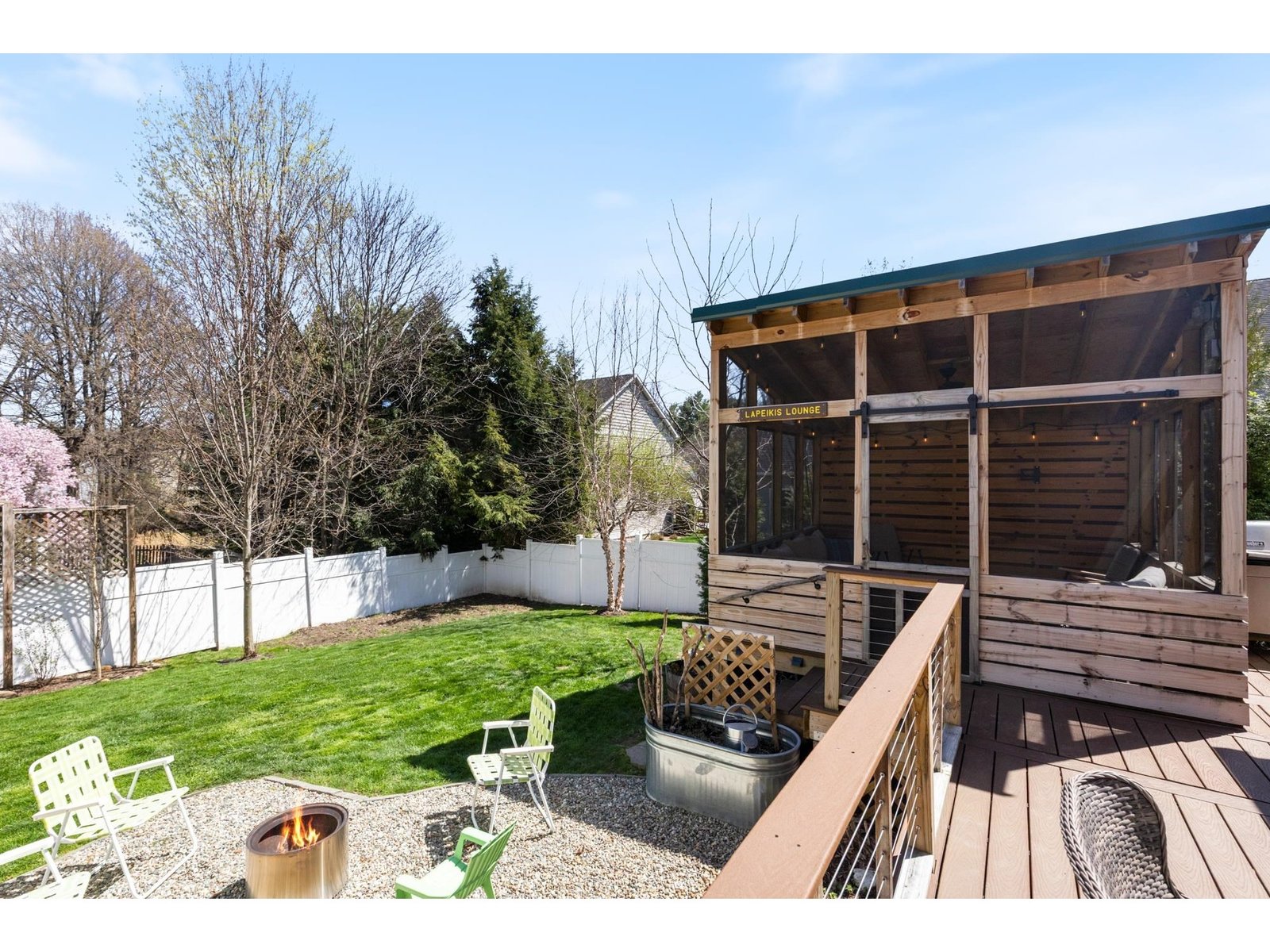 2 Woodland Place