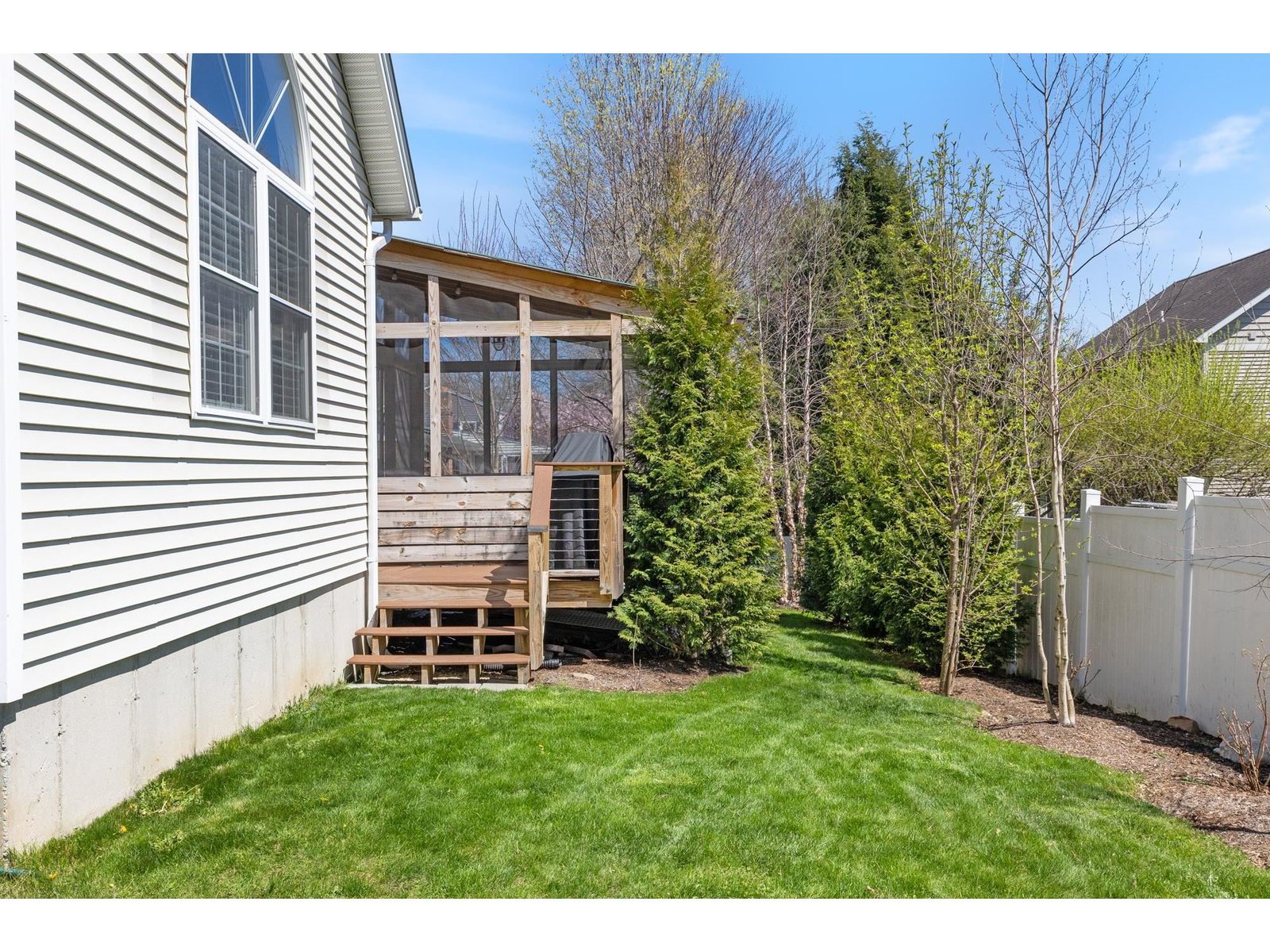 2 Woodland Place