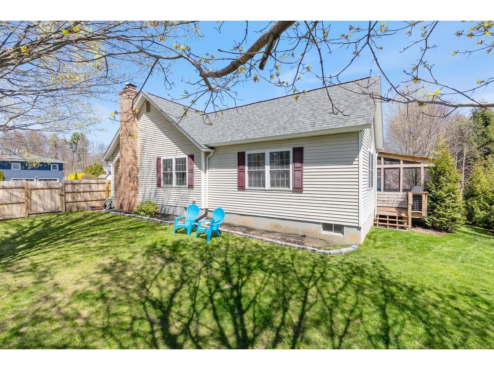 2 Woodland Place