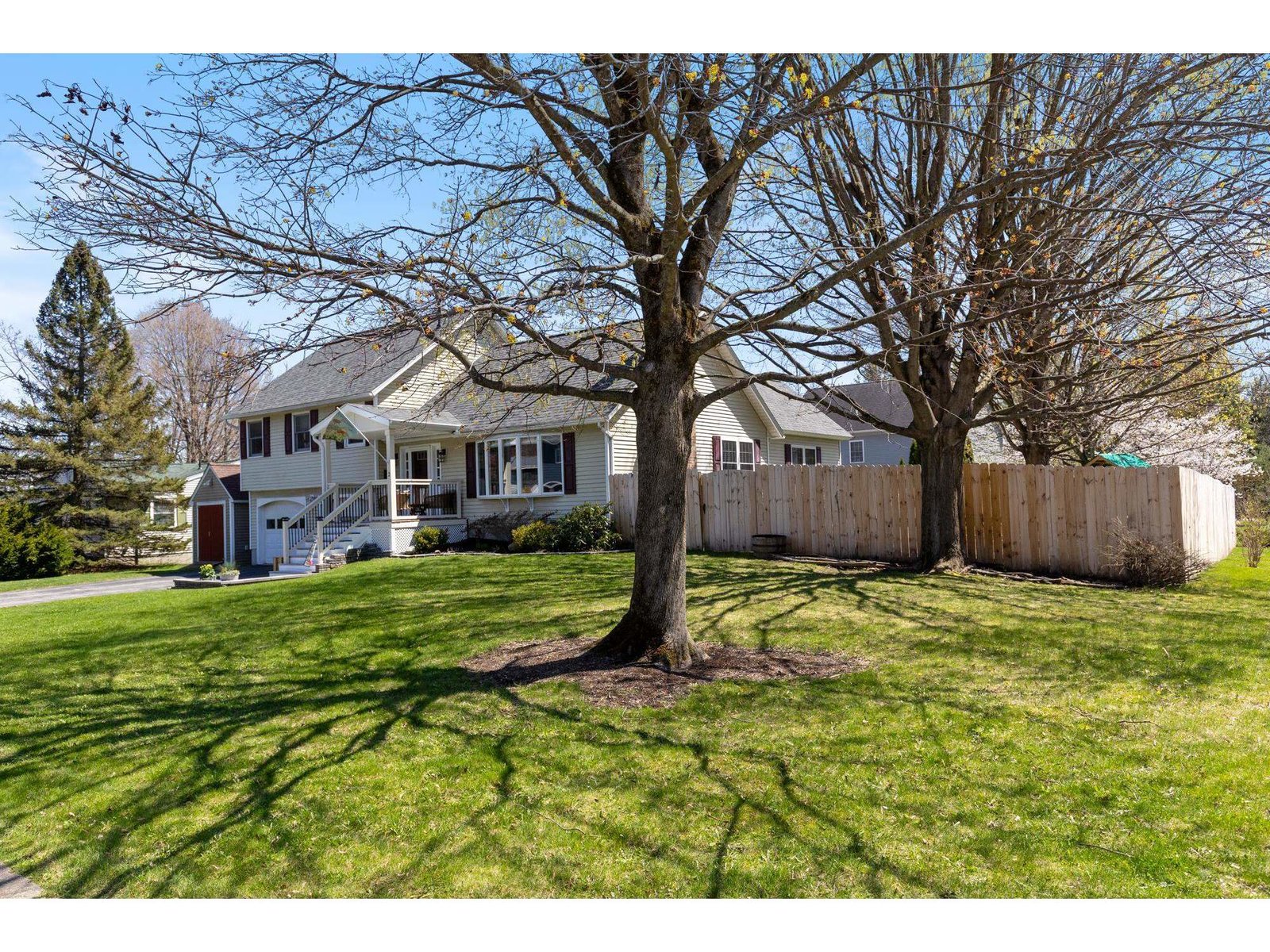2 Woodland Place