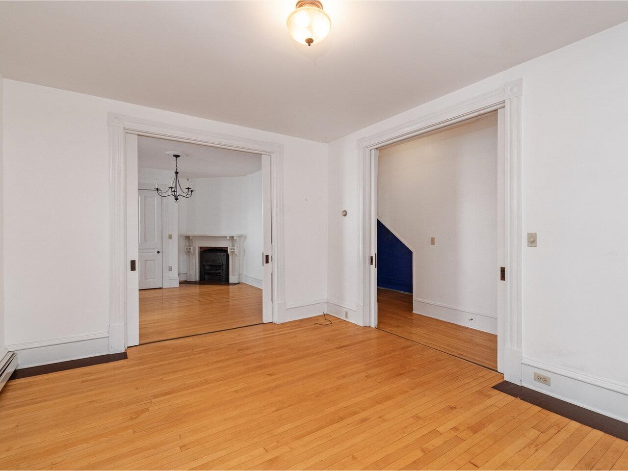 Easy living/dining room