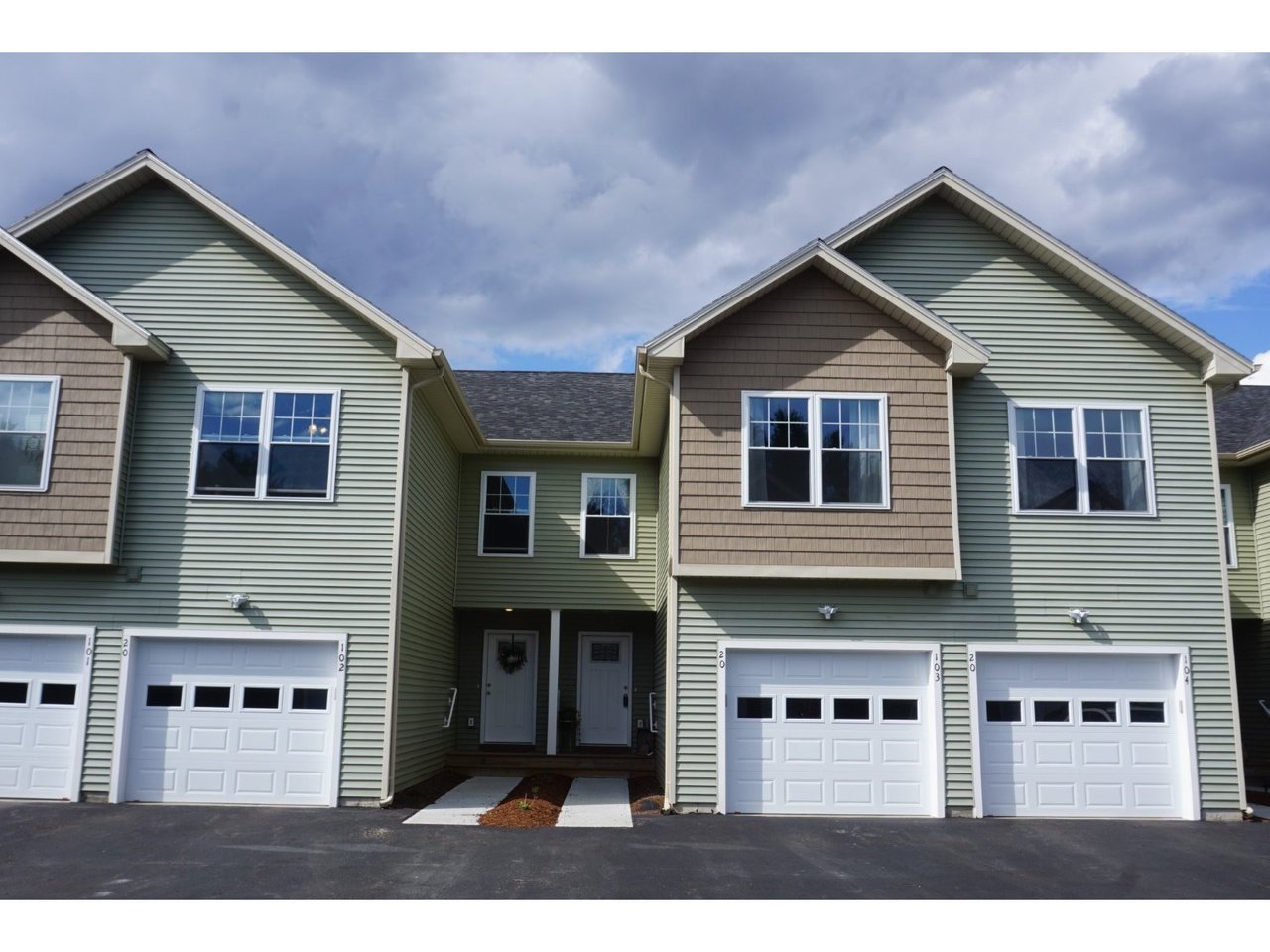 20 East Road, Unit 103